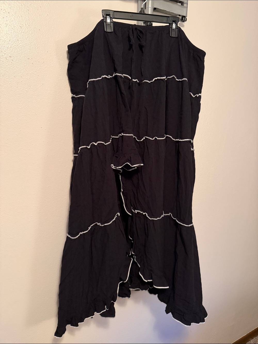Fashion Nova Black Tiered Wide-Leg Jumpsuit with White Trim